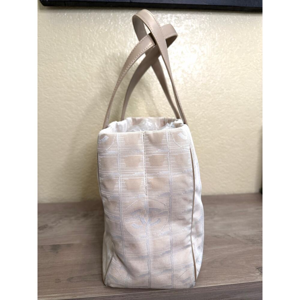 Vintage Chanel Travel Line Tote PM Beige Tan Jacquard CC Canvas Leather Handles - Picture 4 of 11
